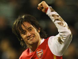 Arsenal Rosicky'le devam ediyor Arsenal Rosicky'le devam ediyor